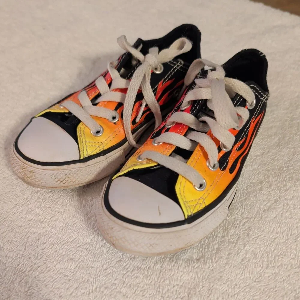 Converse Chuck Taylor All Star Low Archive Flames Youth Size 11